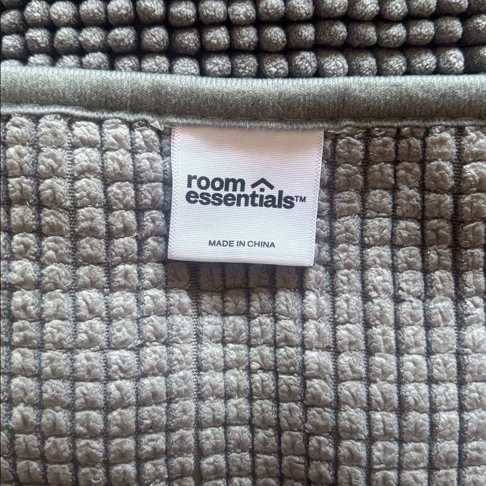 Bath Rug Set - Picture 6 of 7